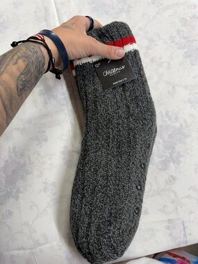 Men's Dark Gray Cable Knit Slipper Socks with Red & White Accent